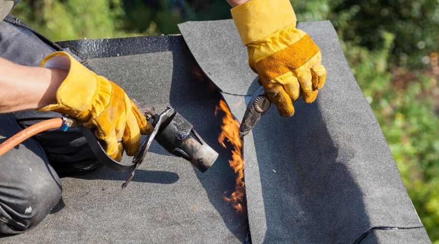 Professional gutter cleaning in Niobrara, NE